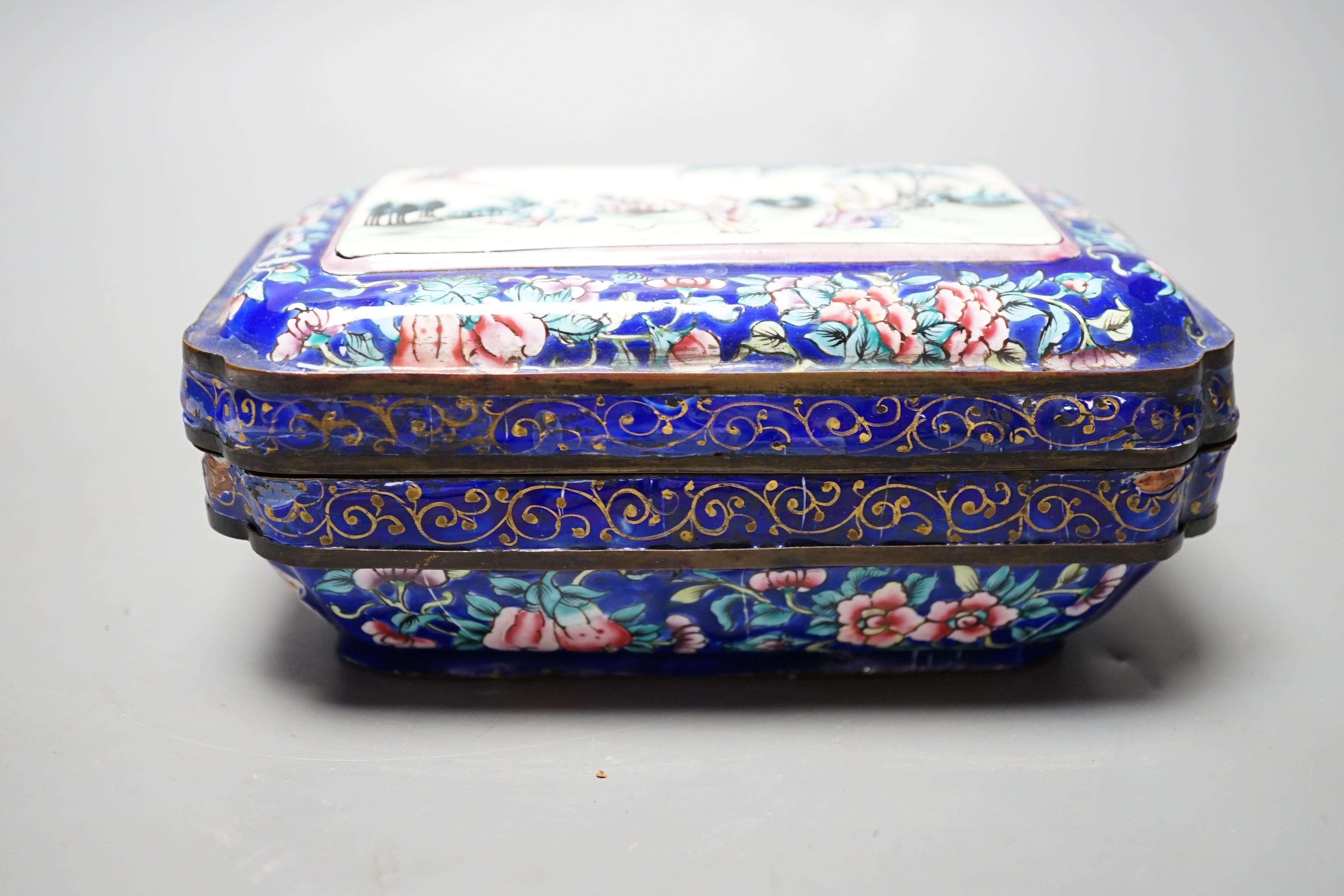 A 19th century Chinese Guangzhou enamel box and cover, 16cm long